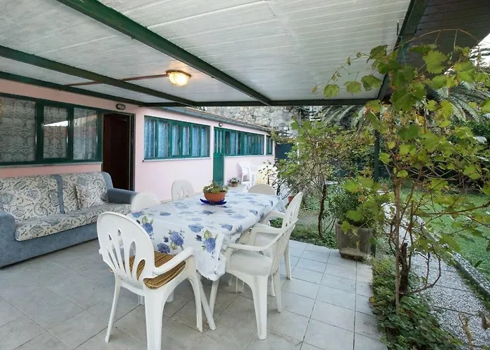 Sunflower Cosy Cottage Ac And Parking Space