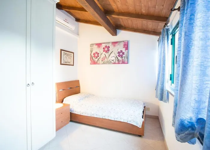 Sunflower Cosy Cottage Ac And Parking Space